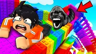 Can I Climb The SCARY Worm TOWER in ROBLOX ?!?!?