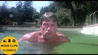 Burnt Offerings (1976) - Ben attacks Davey in the pool