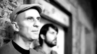 Ryan Davis and Riley Reinhold - miniportrait  (in german language)