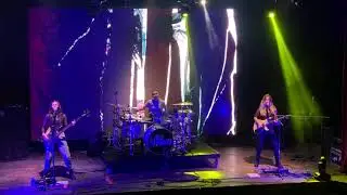 The Warning - Sinister Smiles (Live)