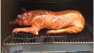 Spanferkel auf dem Smoker grillen --- Klaus grillt