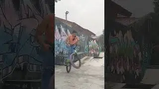 #bike #vansbmx #bmxislife #bikelife #bmx #bmxstreet #bmxgirl #bmxshorts #shorts #bmxgirlfriend