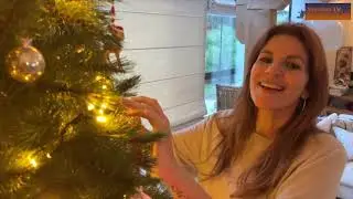 Jan Schepens en Katja Retsin met kinderen in muzikale kerstclip