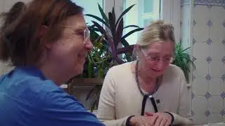Angela Lammert und Annette Tietz im Gespr&auml;ch mit Ada Raev
