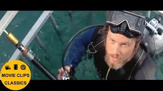 Jaws (1975) - Hooper in the cage
