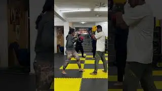 Girls boxing training #mmafighter #kickboxing #thekonglionsden #boxing #selfdefenseforall #girls