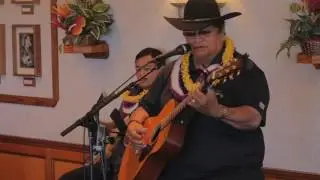 Led Kaapana at Honey's - 