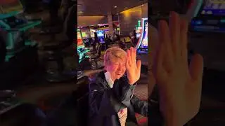 I Gave This Lucky Lady $200 and It Was Amazing! Max Bet Experience (Your Luck Has Arrived)