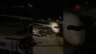 Time-Lapse Video of a Plane Before Flight to night video #beauty plane