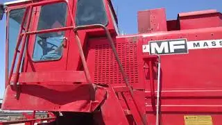 1977 Massey Ferguson 750 Combine w/20ft Header