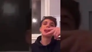 D&rsquo;temps en temps j&rsquo;fume la beuh - meme 🎶 | Zola & Koba LaD