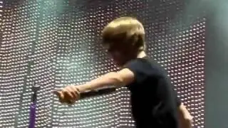 Justin Bieber Dan Kanter song in his PYJAMA PANTS!!