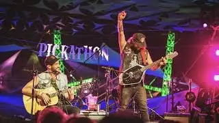 Starlight Stage (S01E04) King Tuff - Black Moon Spell @Pickathon 2015