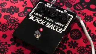 Balls Effects BLACK BALLS distortion guitar pedal demo with Gibson SG