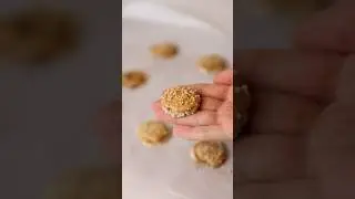 The quickest treat you'll ever make &mdash; Banana Peanut Butter Frozen Bites 🍌