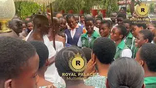 UNPRECEDENTED 🤩! ASANTEHENE STOPS OVER TO INTERACT WITH STUDENTS ON TOUR