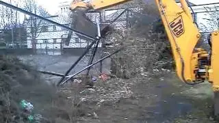 7 February 2011 12:04