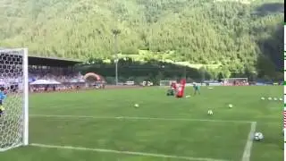 VIDEO - Napoli, Contini e la macchina sparapalloni
