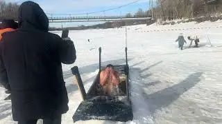 Крещение в Уральске в парке. 19 января.