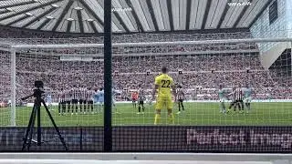 Nick pope save from free kick. Newcastle United v Manchester City. View from the gallowgate