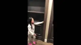 secret room behind book case || ph&ograve;ng ngủ b&iacute; mật độc đ&aacute;o
