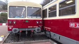 vlakov&aacute; souprava 810 327-7 