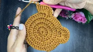 Vamos a Tejer 🧶 un peque&ntilde;o y tierno modelo de CARTERA DE OSITO 🐻 a crochet🐻 HeydCrochet☘️