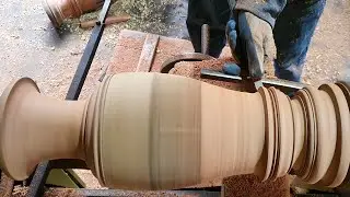 Wood turning - Beautiful Vase from the Pieces of Ox Cart Wheels #Davidman #woodturning #pileoflogs