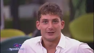 Grande Fratello, Tommaso gela Mariavittoria “Lei è solo una cosa fisica”