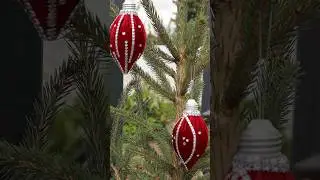 Bedazzled Velvet Ornaments #diy #christmas