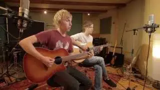 EVERYDAY CIRCUS - Light and Thought - live acoustic