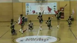Seniors baton flag mini formation -VG MAJORETTES