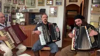 Festa De São João - Irmãos Bertussi ,por Gilney, Daltro Bertussi e  Porquinha    em 13-01-2021.