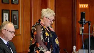 Глава правительства Фолклендских островов обращается к Законодательному собранию по поводу рассле...