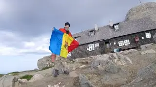 Omu Peak / The wind knocked down my camp