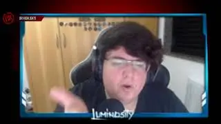 Tecnosh dando opinião sobre a treta entre skipnho e axt