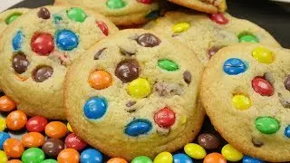 Chocolate Chip M&M Cookies | Chewy und super lecker!