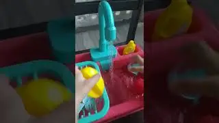 Mini kitchen sink toy