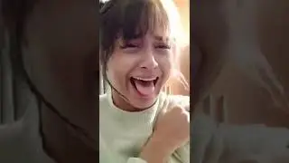Hot Indian Twitch Streamer Shows her Muscles😉😉