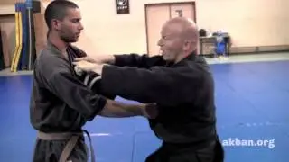 Breaking the opponent's chest and throwing with Short Ninjutsu chain - AKBAN