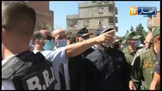 لحظة وصول وزير الداخلية لمكان وقوع الهزة الأرضية بولاية ميلة