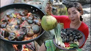 Catch and Cook Snail with water coconut for lunch &ndash; My food Daily II