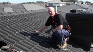 2 Ways to remove or lift roof tiles