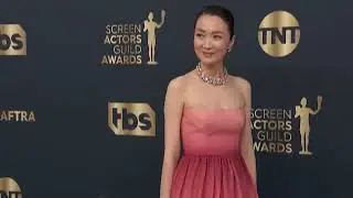 #SquidGame's Kim Joo-Ryung stuns in a multi-colored gown at the #SAGAwards