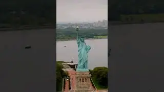 What size shoe does the Statue of Liberty wear?