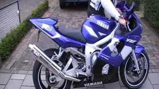 Yamaha r6 1999 With Yoshimura RS3 exhaust!
