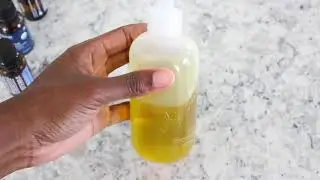DIY MOISTURIZING SPRAY AND PRE-POO OIL