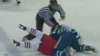 Ryan Kelser vs RJ Umberger - Hockey Fight