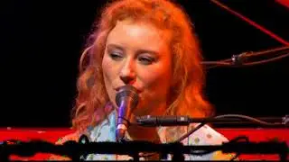 Tori Amos &lrm;