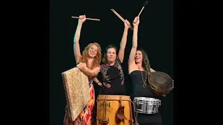 Carnavalero / Bombo y Pandeiro (Vivi Pozzebón & Eva y Nadia)